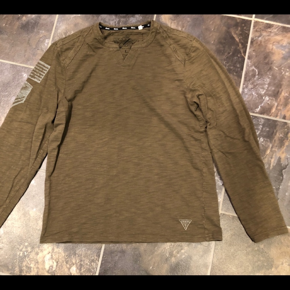 Men’s Guess size L long-sleeve shirt